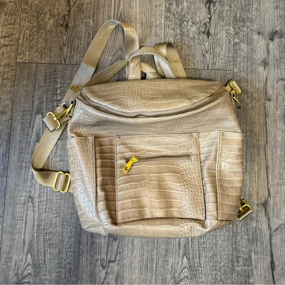 Fawn Design The Original Croc Latte Mini - Picture 3 of 5